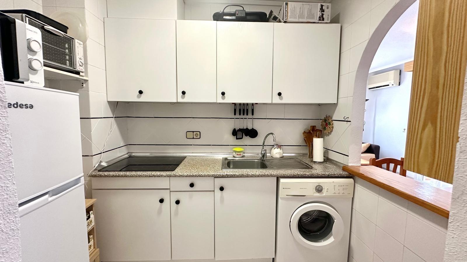 2 Bed, 1 Bath, ApartmentFor Sale, Torrevieja, Alicante