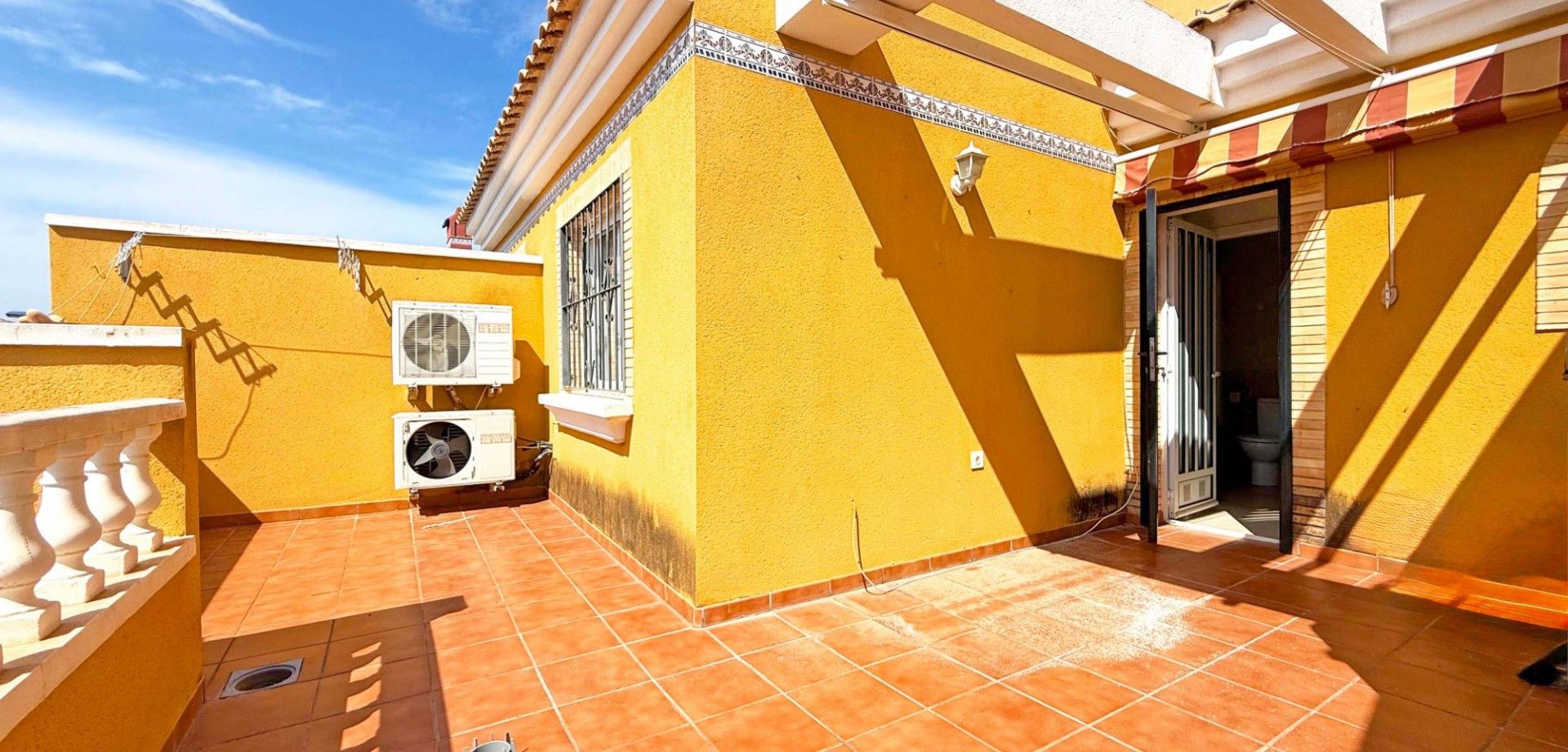3 Bed, 2 Bath, HouseFor Sale, Torrevieja, Alicante