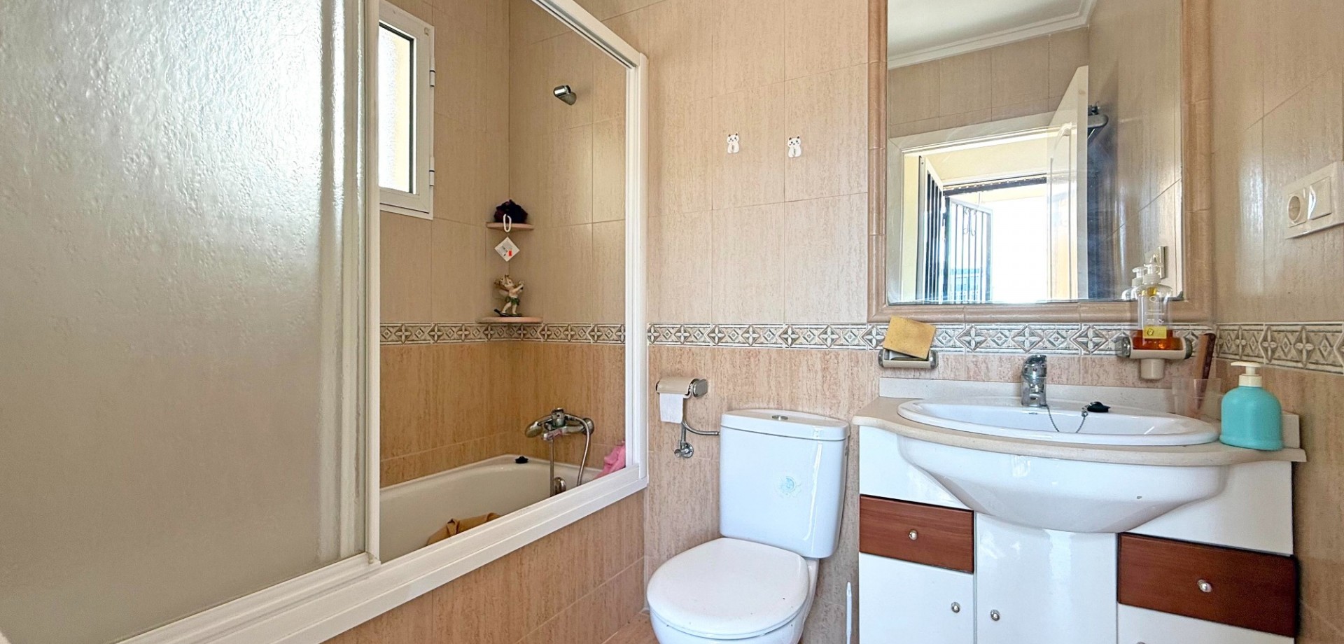 3 Bed, 2 Bath, HouseFor Sale, Torrevieja, Alicante