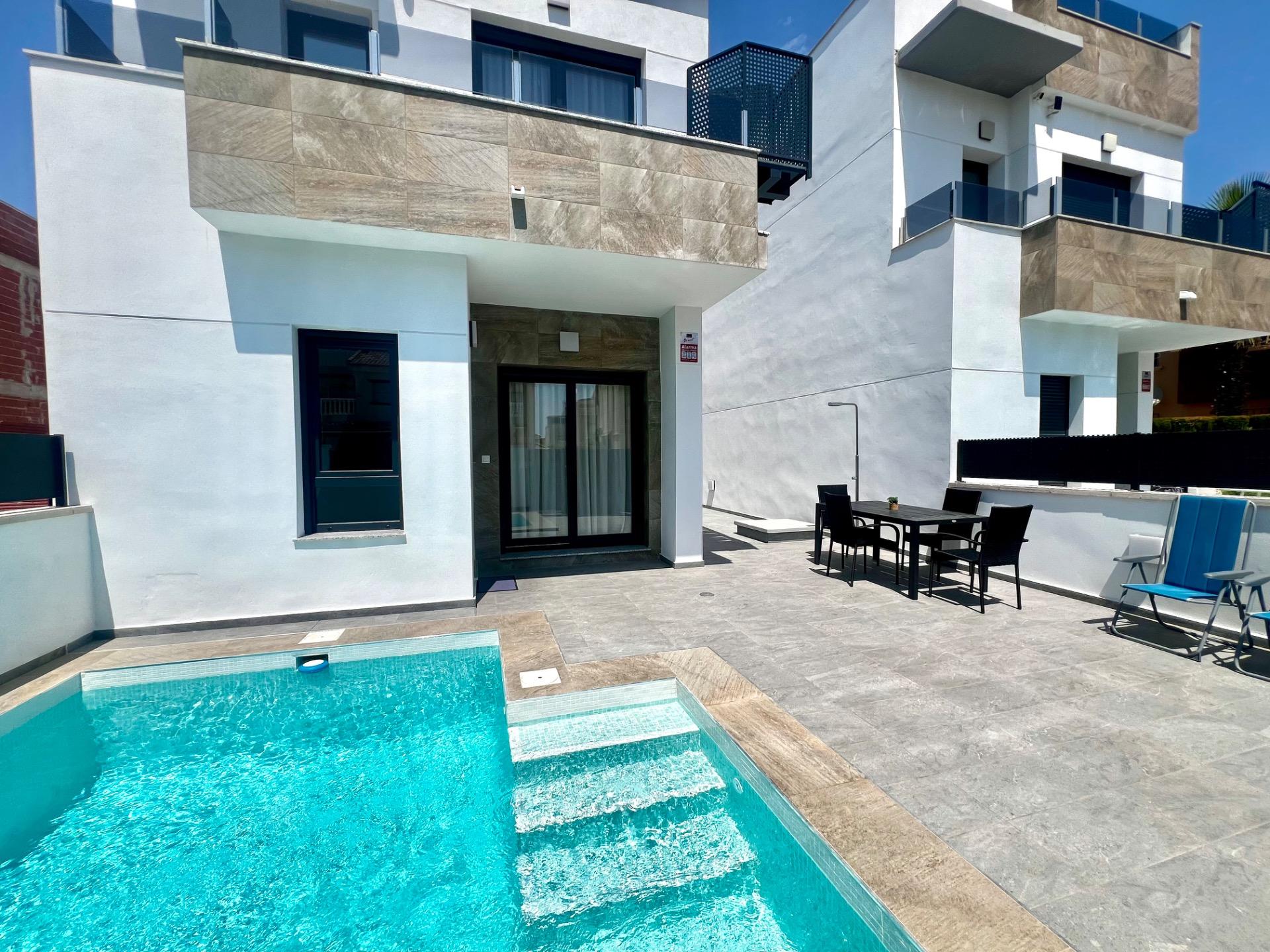 3 Bed, 3 Bath, HouseFor Sale, Torrevieja, Alicante