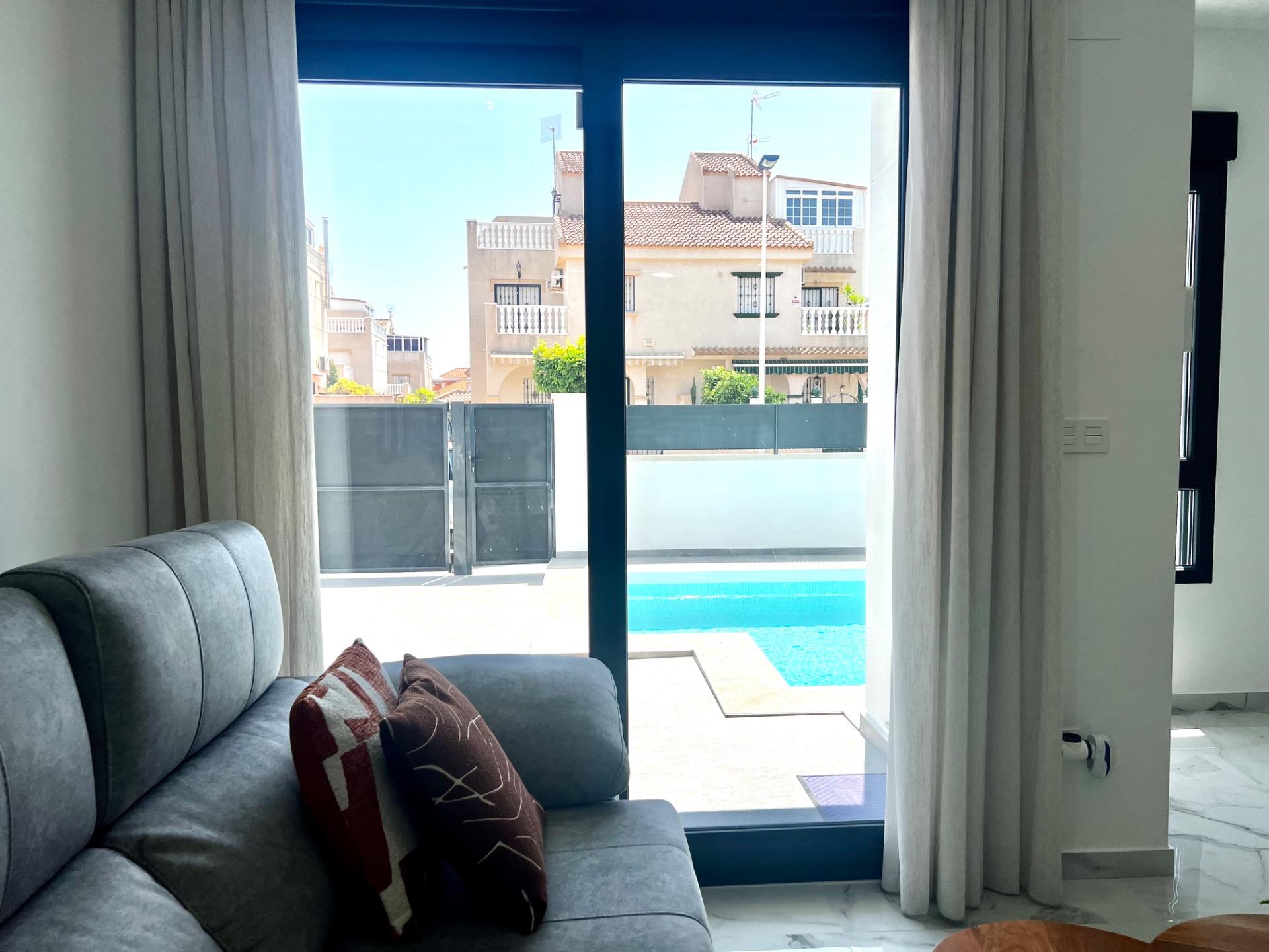 3 Bed, 3 Bath, HouseFor Sale, Torrevieja, Alicante