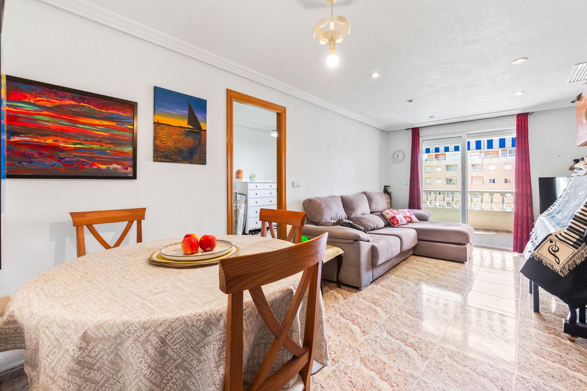 2 Bed, 1 Bath, ApartmentFor Sale, Torrevieja, Alicante