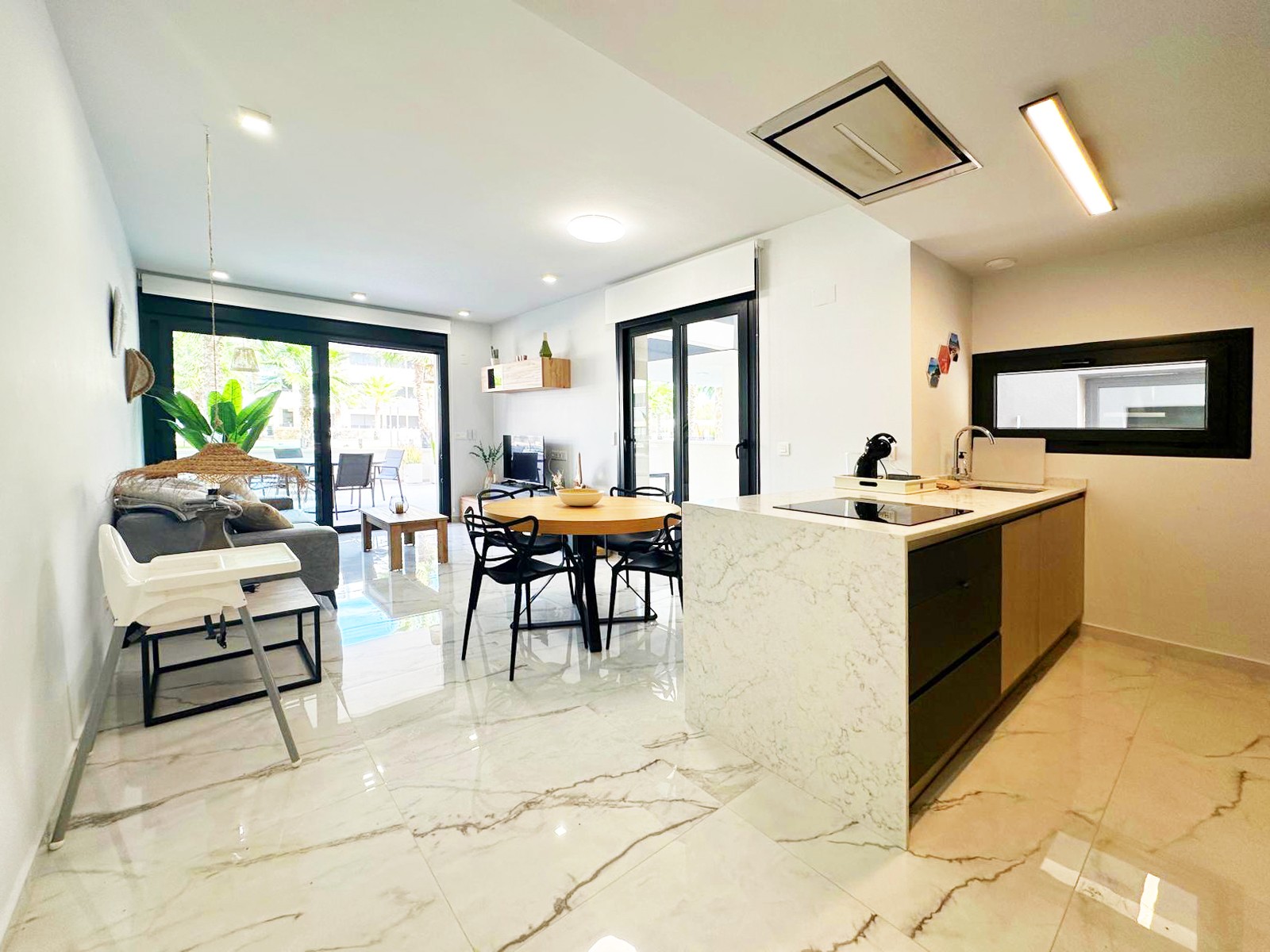 2 Bed, 2 Bath, ApartmentFor Sale, Torrevieja, Alicante