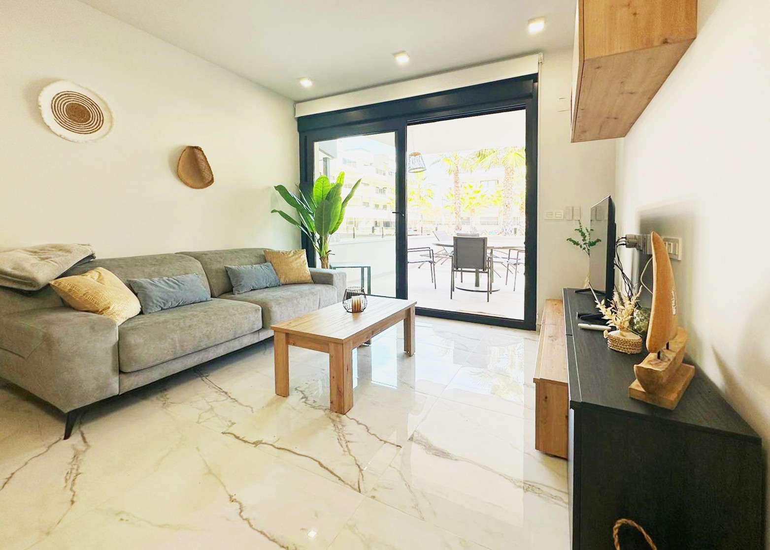 2 Bed, 2 Bath, ApartmentFor Sale, Torrevieja, Alicante