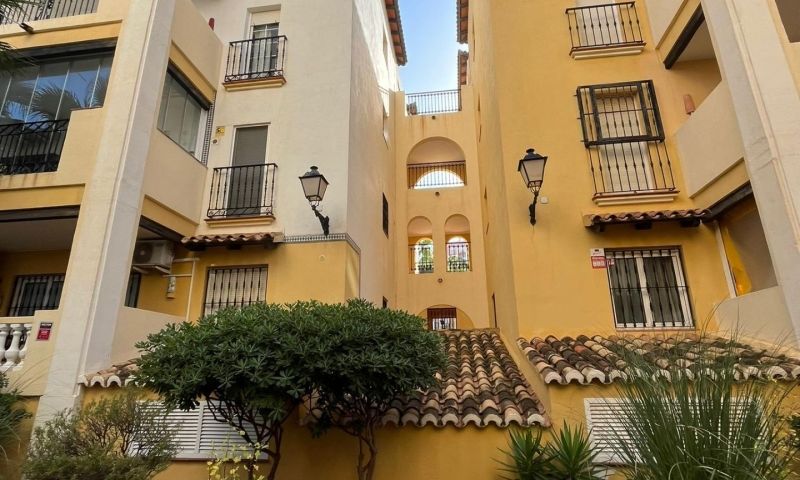 3 Bed, 2 Bath, ApartmentFor Sale, Torrevieja, Alicante