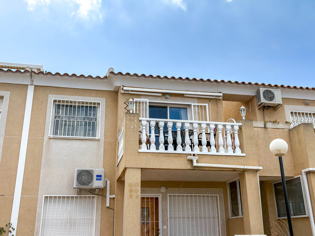 2 Bed, 1 Bath, ApartmentFor Sale, Los Balcones, Alicante