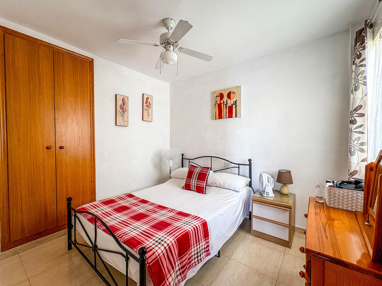 2 Bed, 1 Bath, ApartmentFor Sale, Los Balcones, Alicante