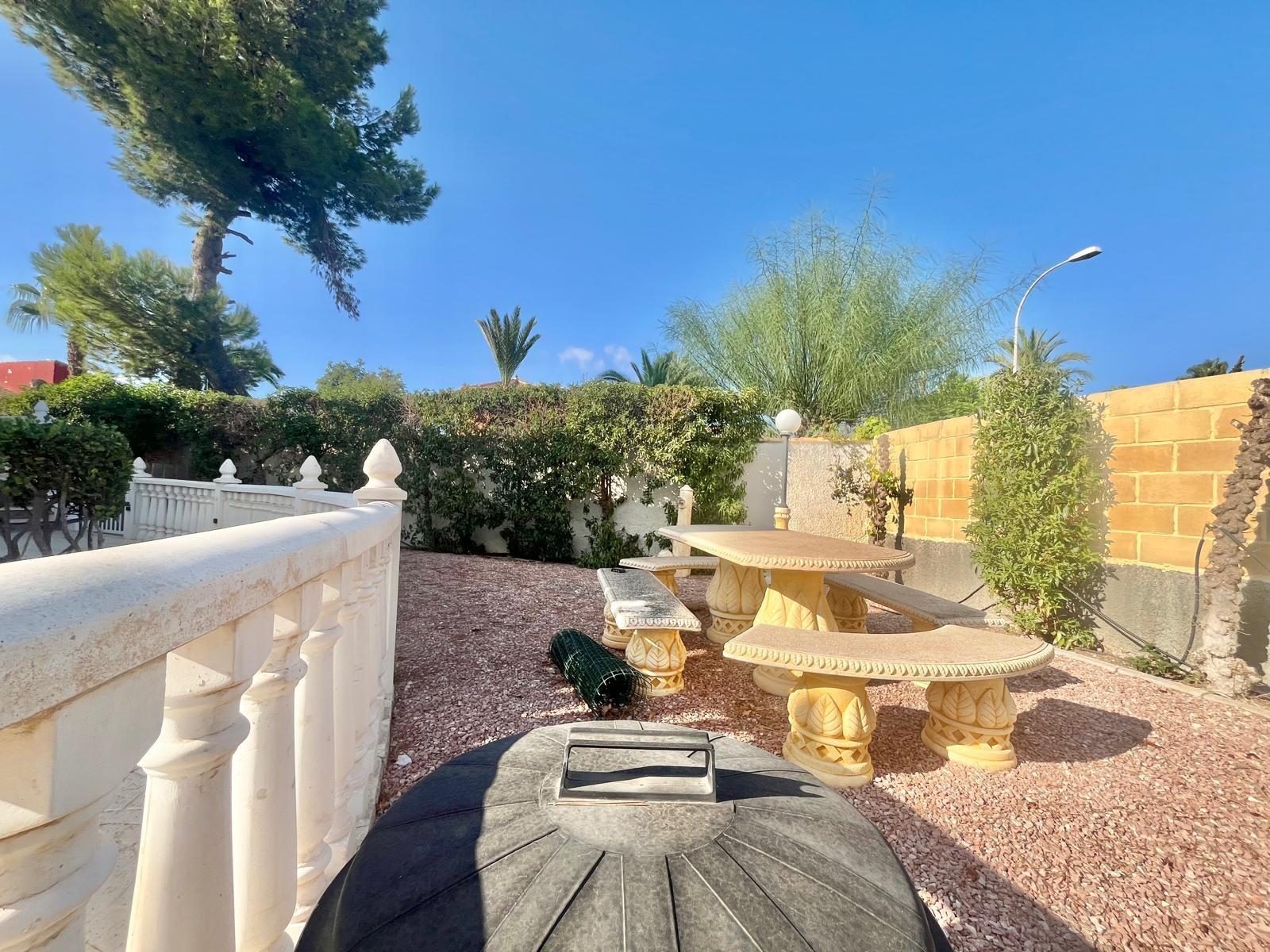 4 Bed, 2 Bath, HouseFor Sale, Torrevieja, Alicante