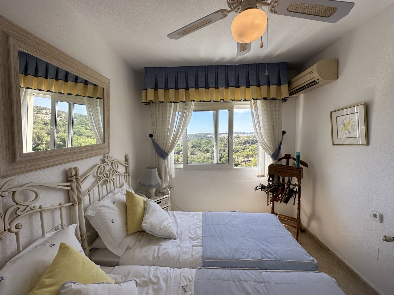 5 Bed, 4 Bath, HouseFor Sale, Villamartin, Alicante