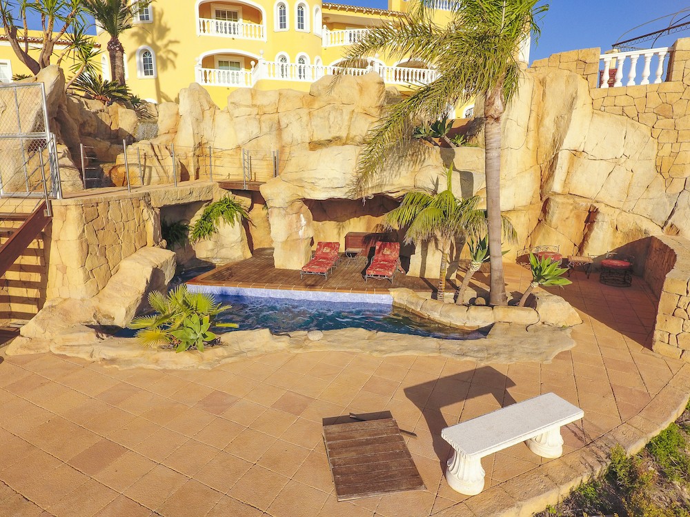 8 Bed, 6 Bath, HouseFor Sale, La Nucia, Alicante