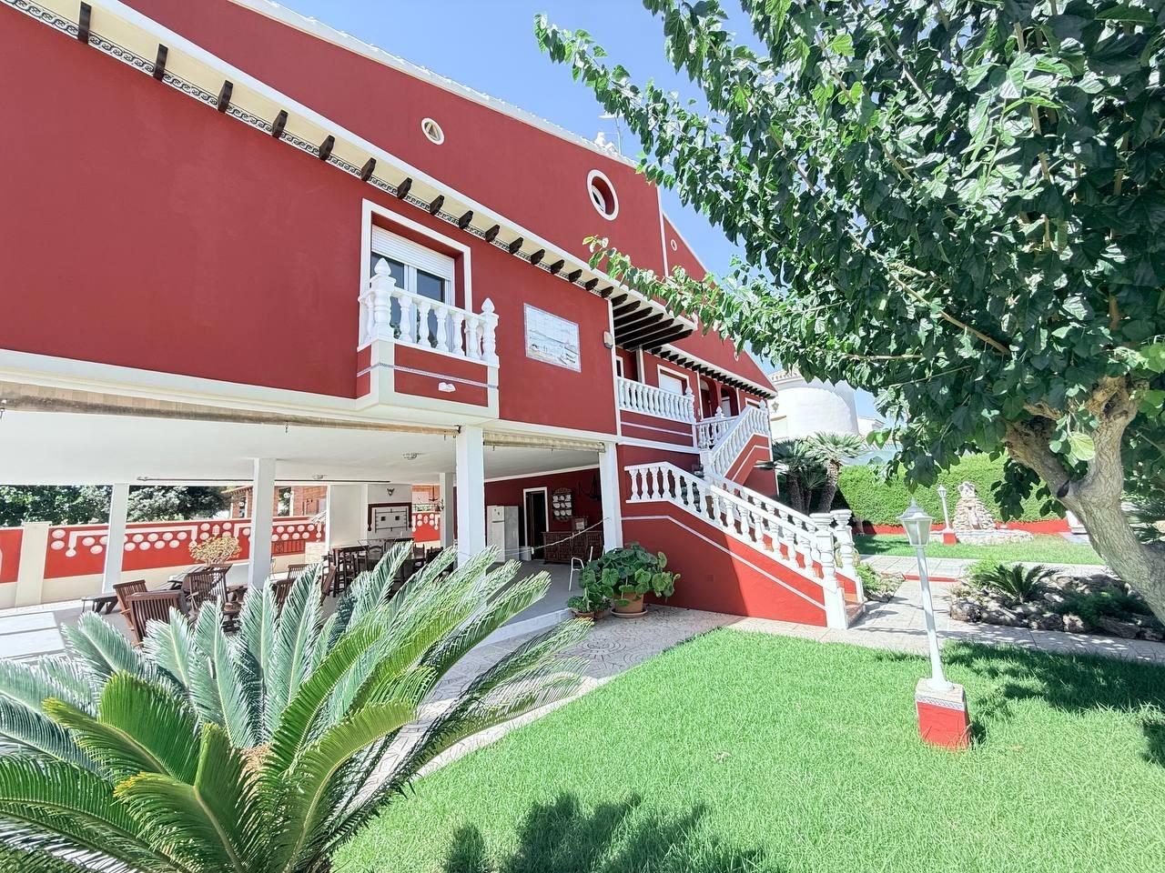 5 Bed, 3 Bath, HouseFor Sale, Campoamor, Alicante