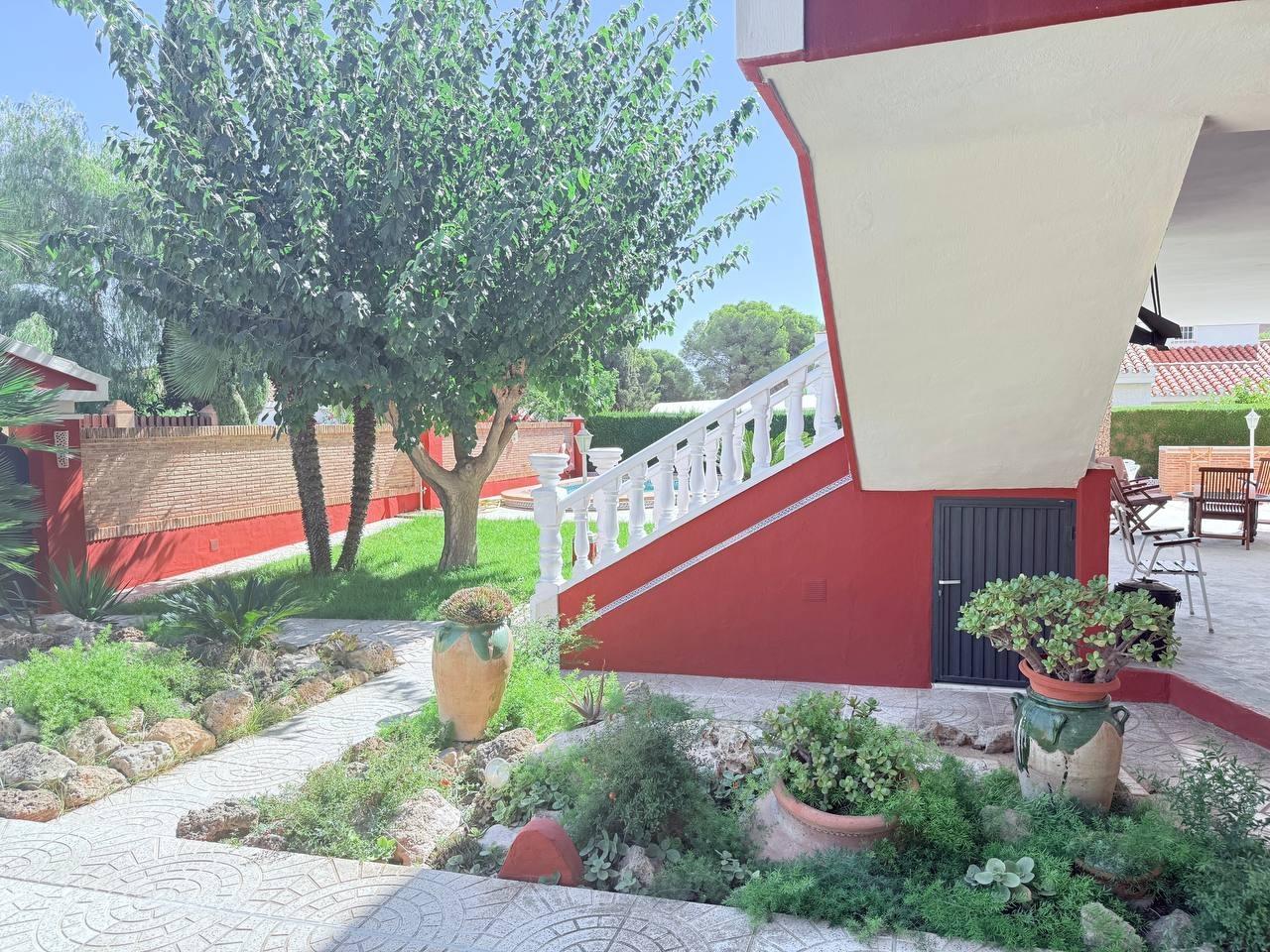 5 Bed, 3 Bath, HouseFor Sale, Campoamor, Alicante