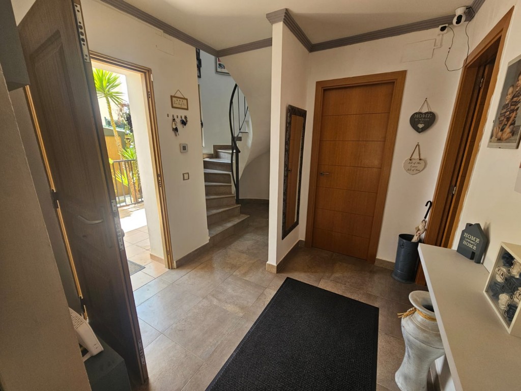 3 Bed, 3 Bath, HouseFor Sale, Sierra Cortina, Alicante