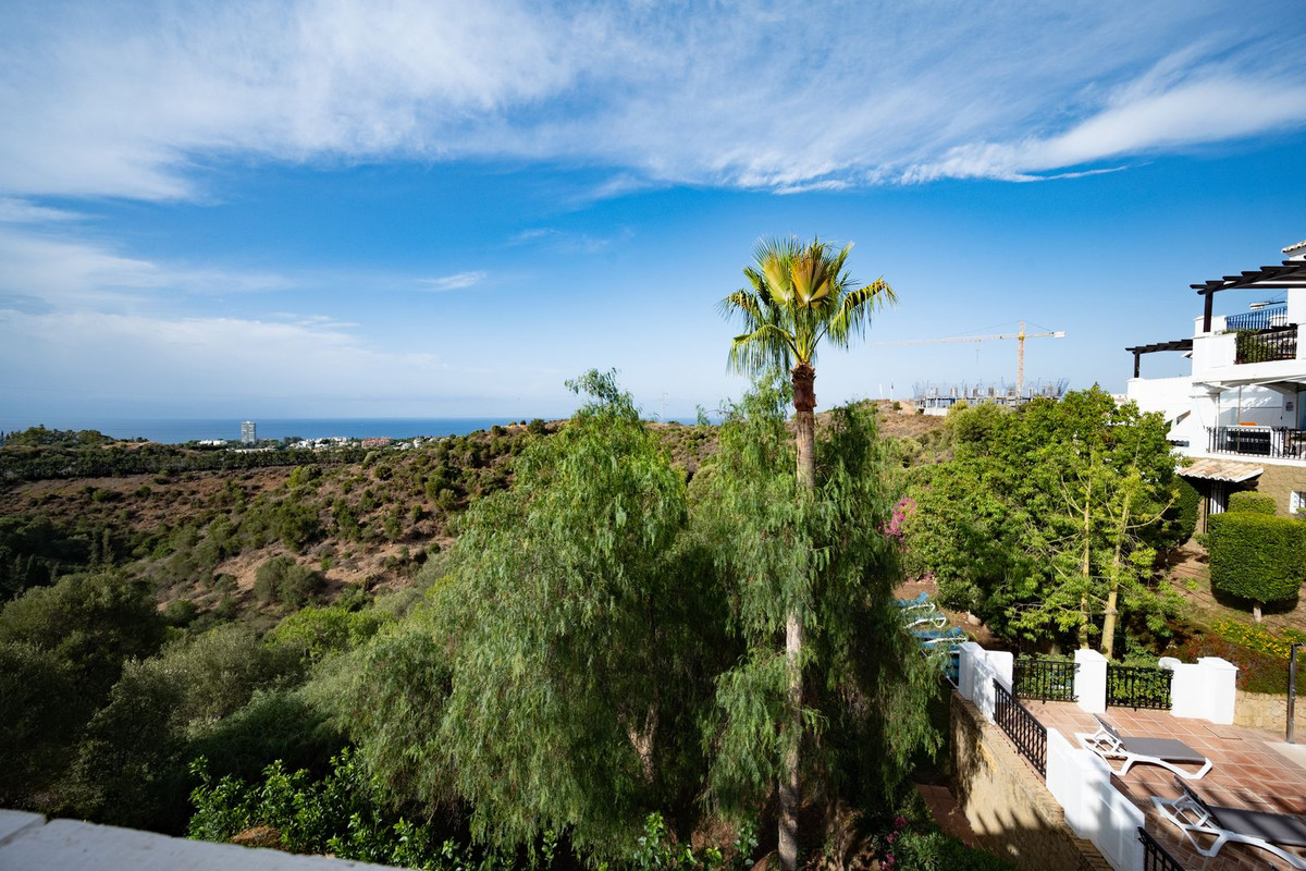 2 Bed, 2 Bath, ApartmentFor Sale, Los Monteros, Malaga