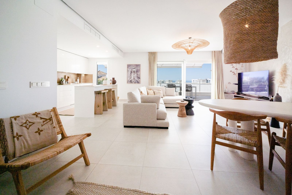 3 Bed, 3 Bath, ApartmentFor Sale, Los Monteros, Malaga