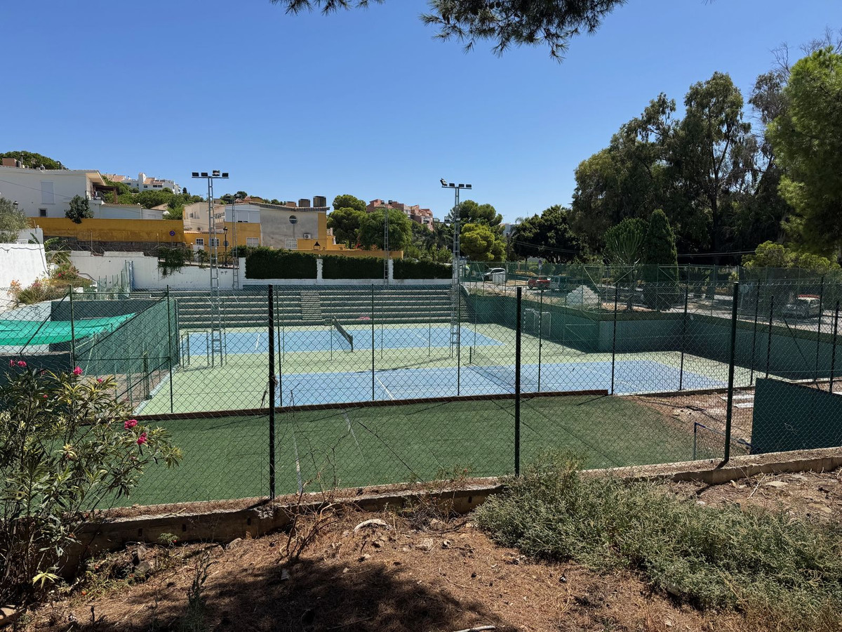 2 Bed, 1 Bath, ApartmentFor Sale, Estepona, Malaga