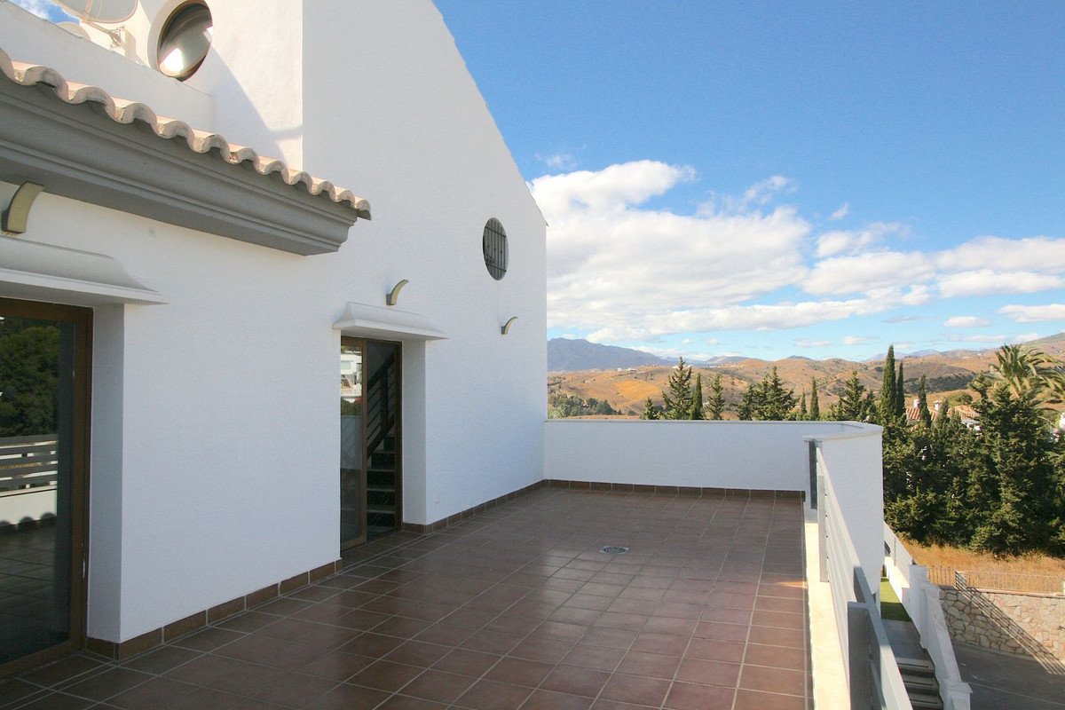 8 Bed, 5 Bath, HouseFor Sale, Sierrezuela, Malaga