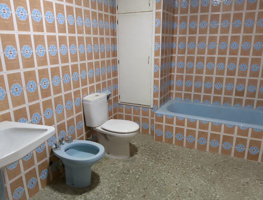 4 Bed, 2 Bath, ApartmentFor Sale, Oliva, Valencia, 46780