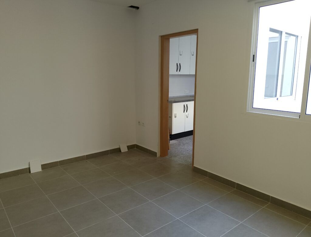 4 Bed, 2 Bath, ApartmentFor Sale, Oliva, Valencia, 46780