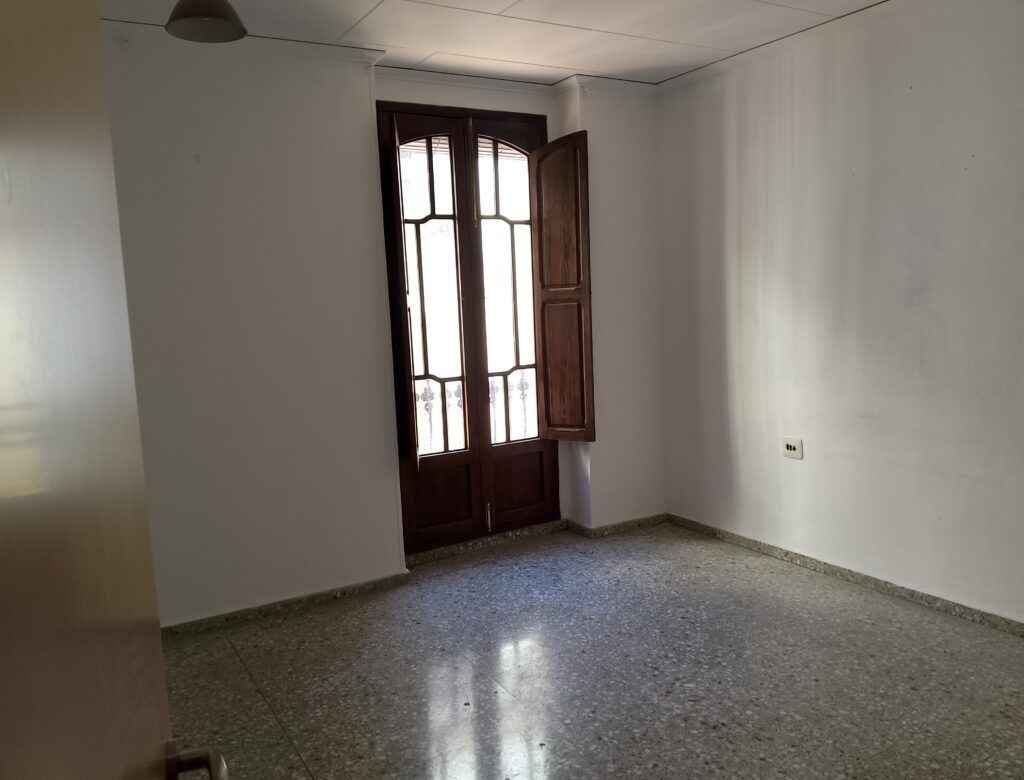 4 Bed, 2 Bath, ApartmentFor Sale, Oliva, Valencia, 46780