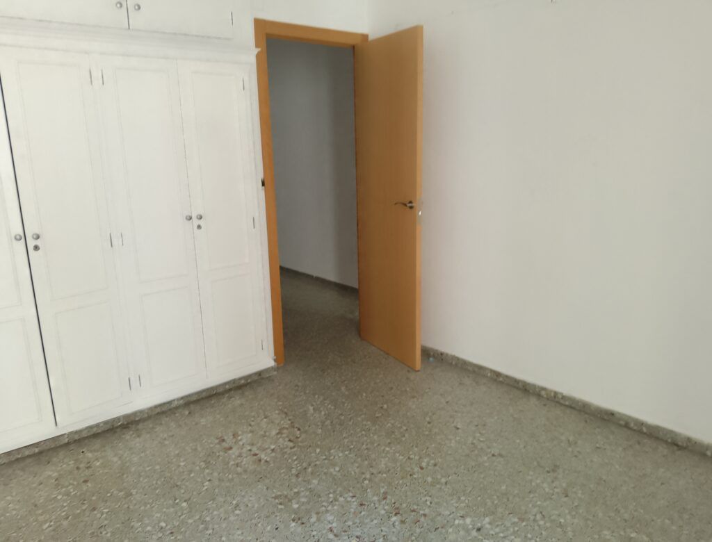 4 Bed, 2 Bath, ApartmentFor Sale, Oliva, Valencia, 46780