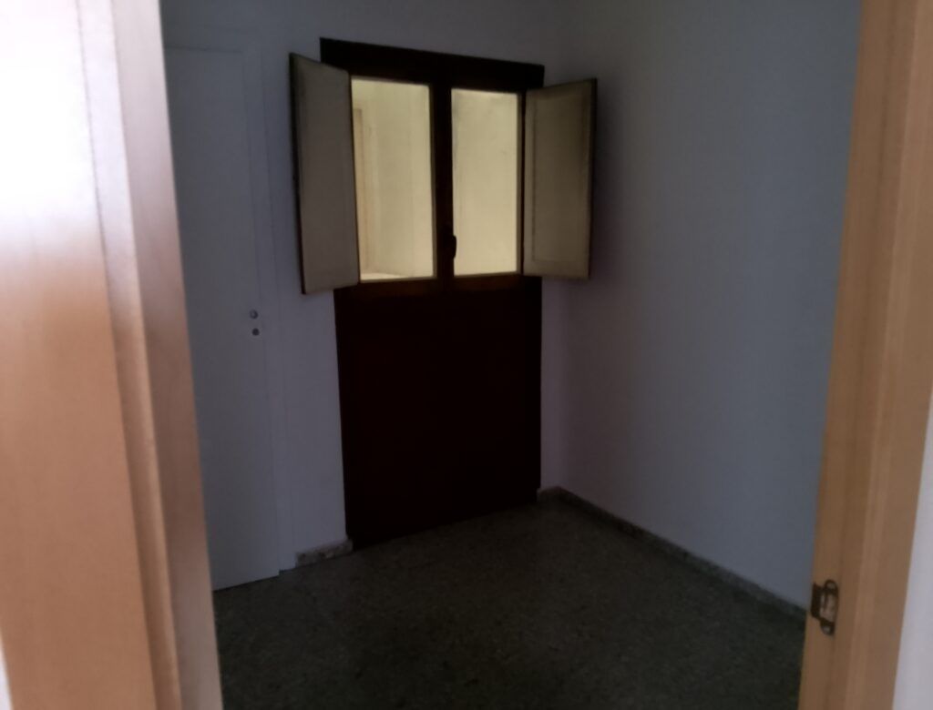 4 Bed, 2 Bath, ApartmentFor Sale, Oliva, Valencia, 46780