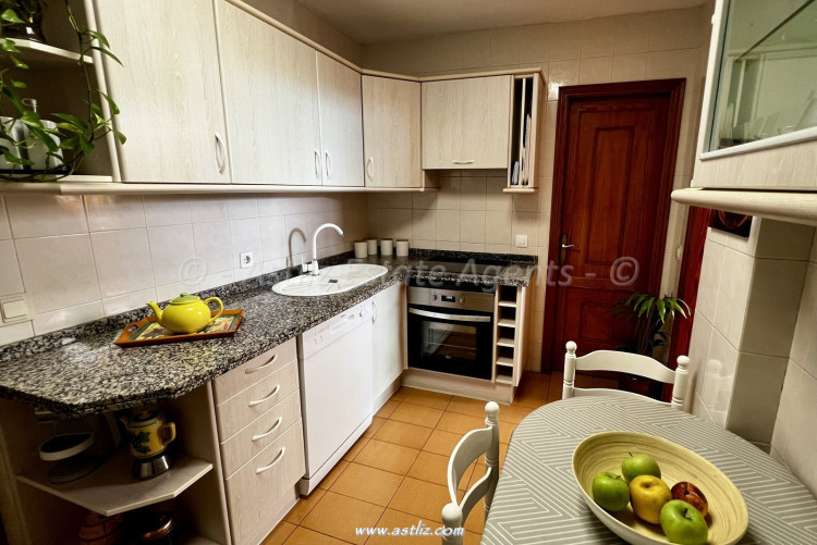 4 Bed, 2 Bath, ApartmentFor Sale, Edf Victoria, Adeje