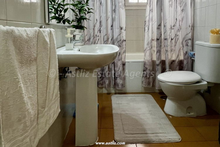 4 Bed, 2 Bath, ApartmentFor Sale, Edf Victoria, Adeje