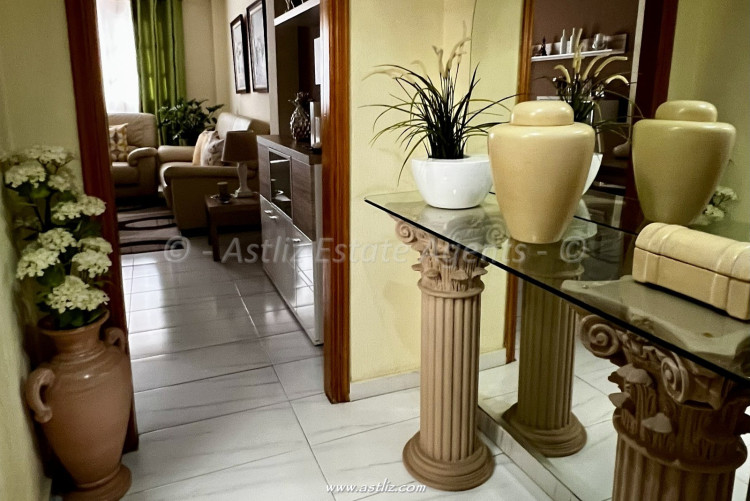 4 Bed, 2 Bath, ApartmentFor Sale, Edf Victoria, Adeje