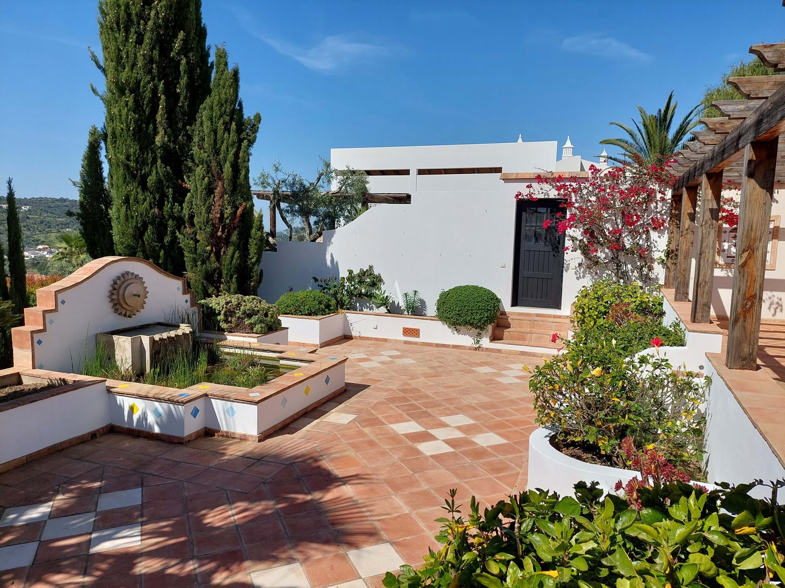 4 Bed, 3 Bath, HouseFor Sale, Sao Bras De Alportel, Faro, 8150-063