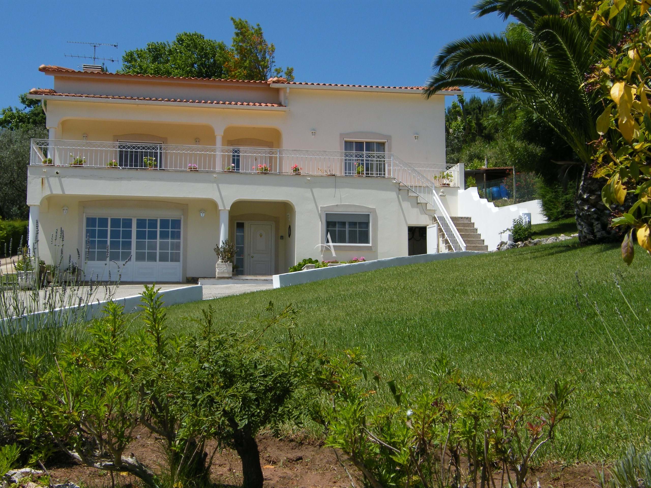 4 Bed, 3 Bath, HouseFor Sale, Caldas da Rainha, Leiria