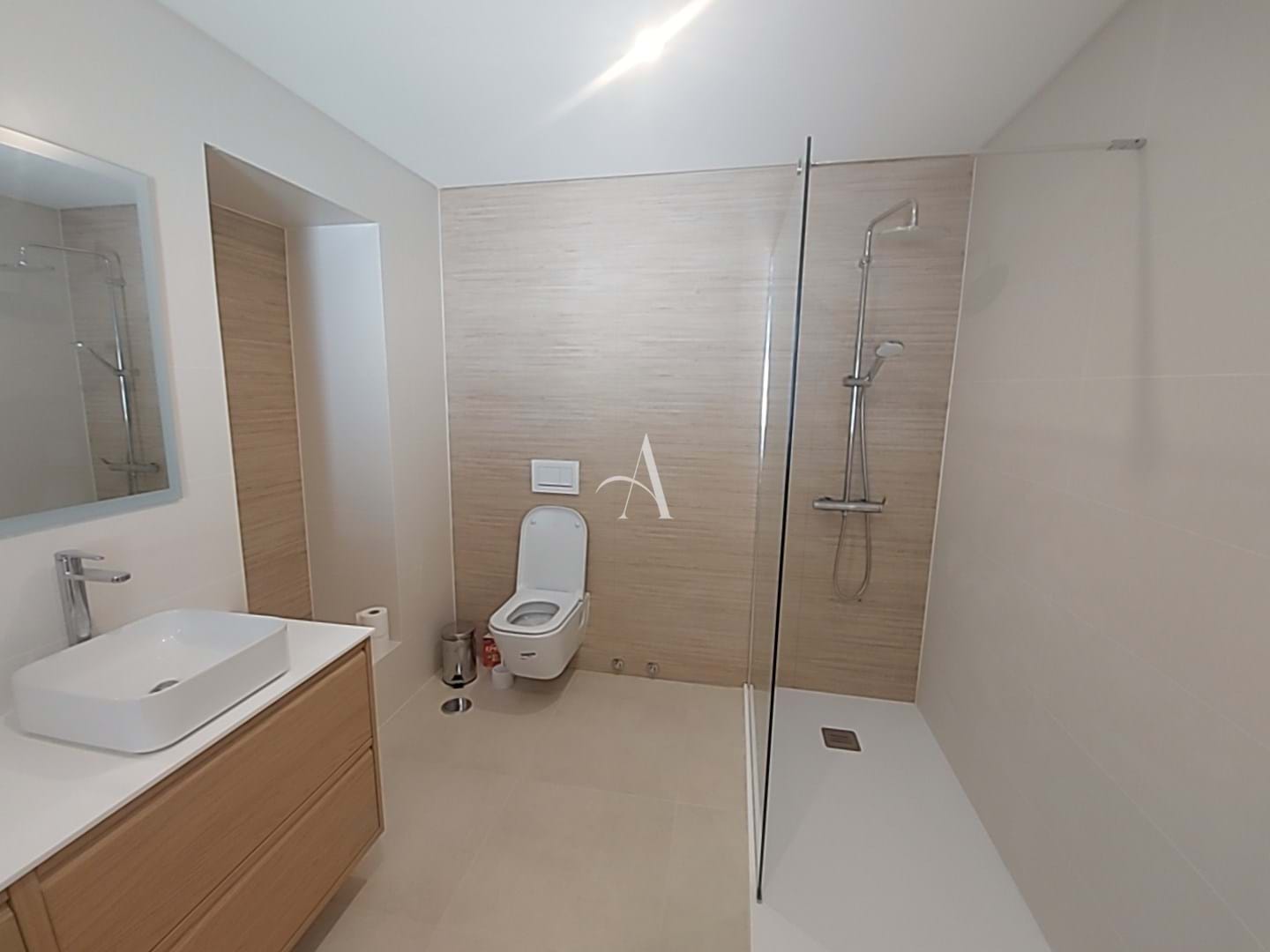 4 Bed, 3 Bath, HouseFor Sale, Caldas da Rainha, Leiria 4 Bed, 3 Bath, HouseFor Sale, Caldas da Rainha, Leiria