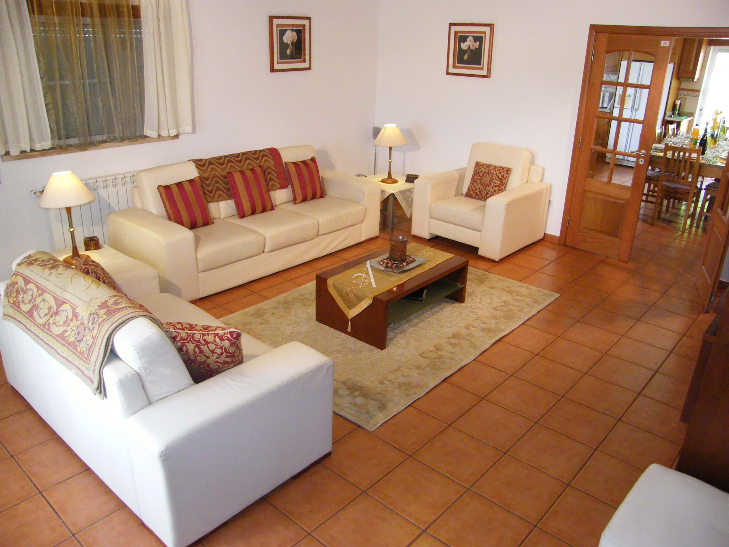 4 Bed, 3 Bath, HouseFor Sale, Caldas da Rainha, Leiria 4 Bed, 3 Bath, HouseFor Sale, Caldas da Rainha, Leiria