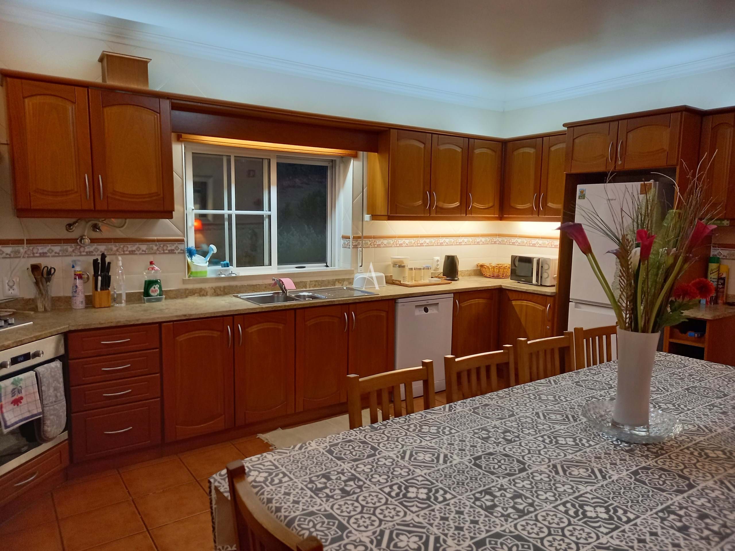 4 Bed, 3 Bath, HouseFor Sale, Caldas da Rainha, Leiria 4 Bed, 3 Bath, HouseFor Sale, Caldas da Rainha, Leiria