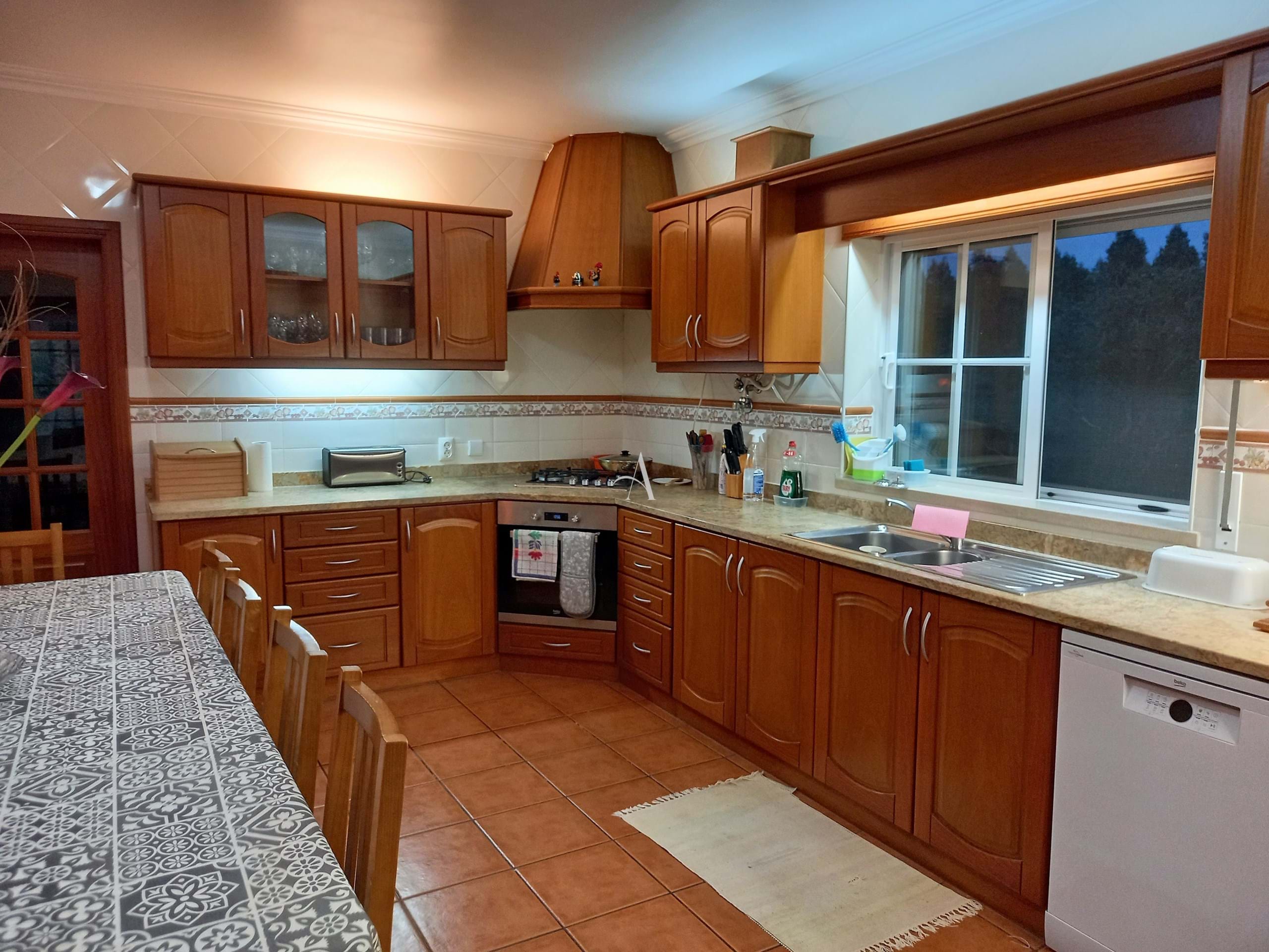 4 Bed, 3 Bath, HouseFor Sale, Caldas da Rainha, Leiria 4 Bed, 3 Bath, HouseFor Sale, Caldas da Rainha, Leiria