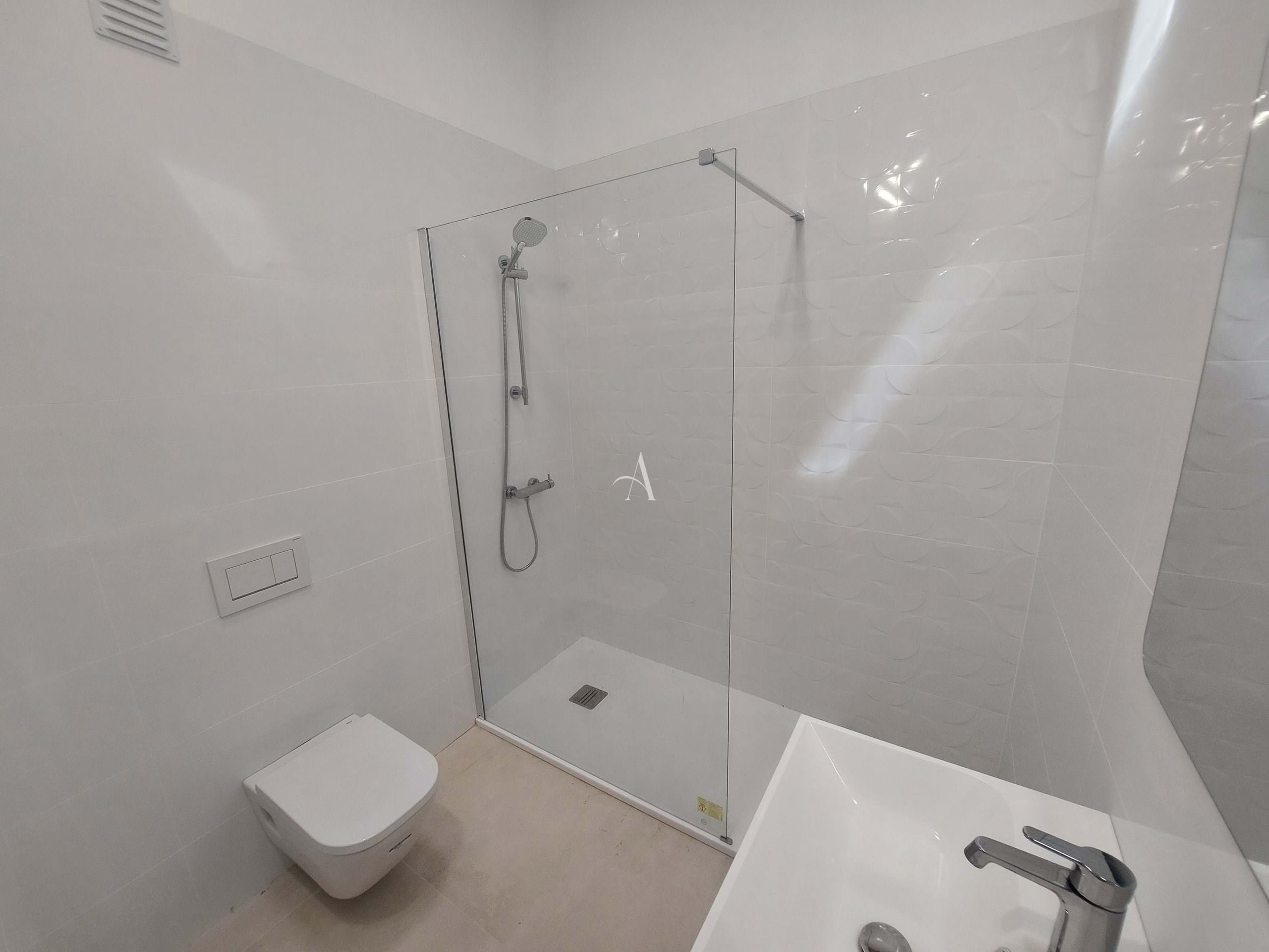 4 Bed, 4 Bath, HouseFor Sale, Loulé, Faro 4 Bed, 4 Bath, HouseFor Sale, Loulé, Faro