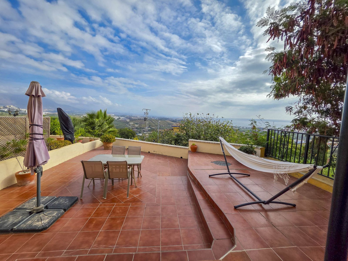 3 Bed, 2 Bath, HouseFor Sale, Manilva, Malaga