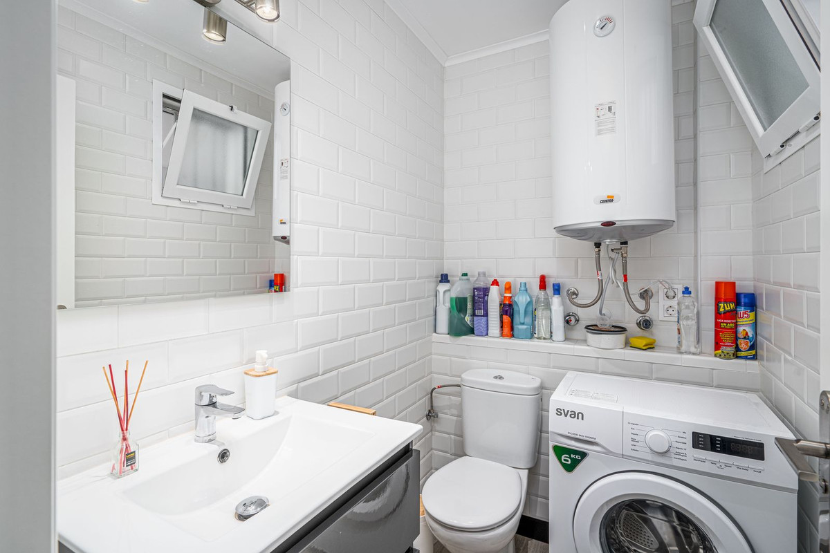 2 Bed, 2 Bath, ApartmentFor Sale, La Duquesa, Malaga 2 Bed, 2 Bath, ApartmentFor Sale, La Duquesa, Malaga