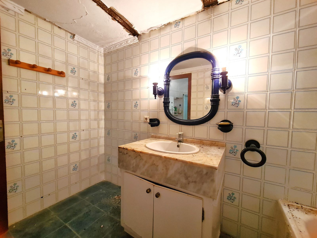 2 Bed, 1 Bath, HouseFor Sale, Manilva, Malaga 2 Bed, 1 Bath, HouseFor Sale, Manilva, Malaga