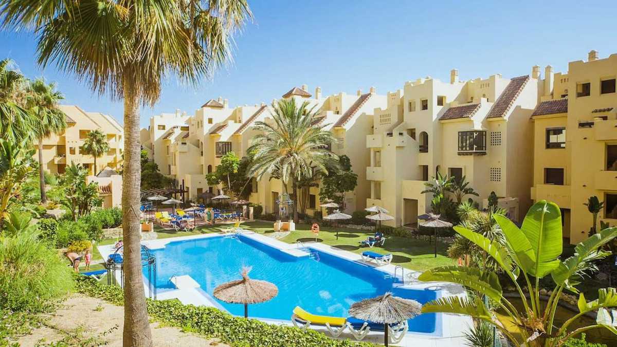 2 Bed, 2 Bath, ApartmentFor Sale, La Duquesa, Malaga