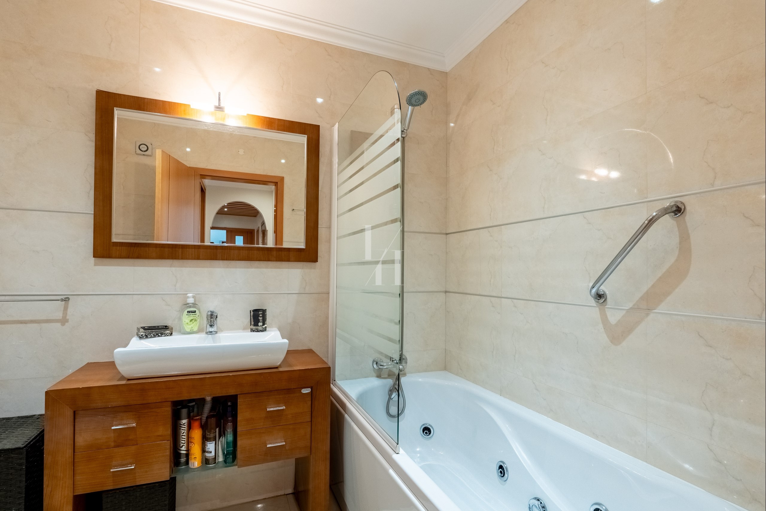 2 Bed, 1 Bath, ApartmentFor Sale, Lagos, Faro, 8600-643 2 Bed, 1 Bath, ApartmentFor Sale, Lagos, Faro, 8600-643