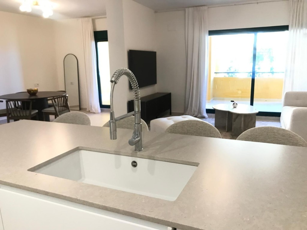 4 Bed, 3 Bath, ApartmentFor Sale, San Pedro de Alcantara, Malaga 4 Bed, 3 Bath, ApartmentFor Sale, San Pedro de Alcantara, Malaga