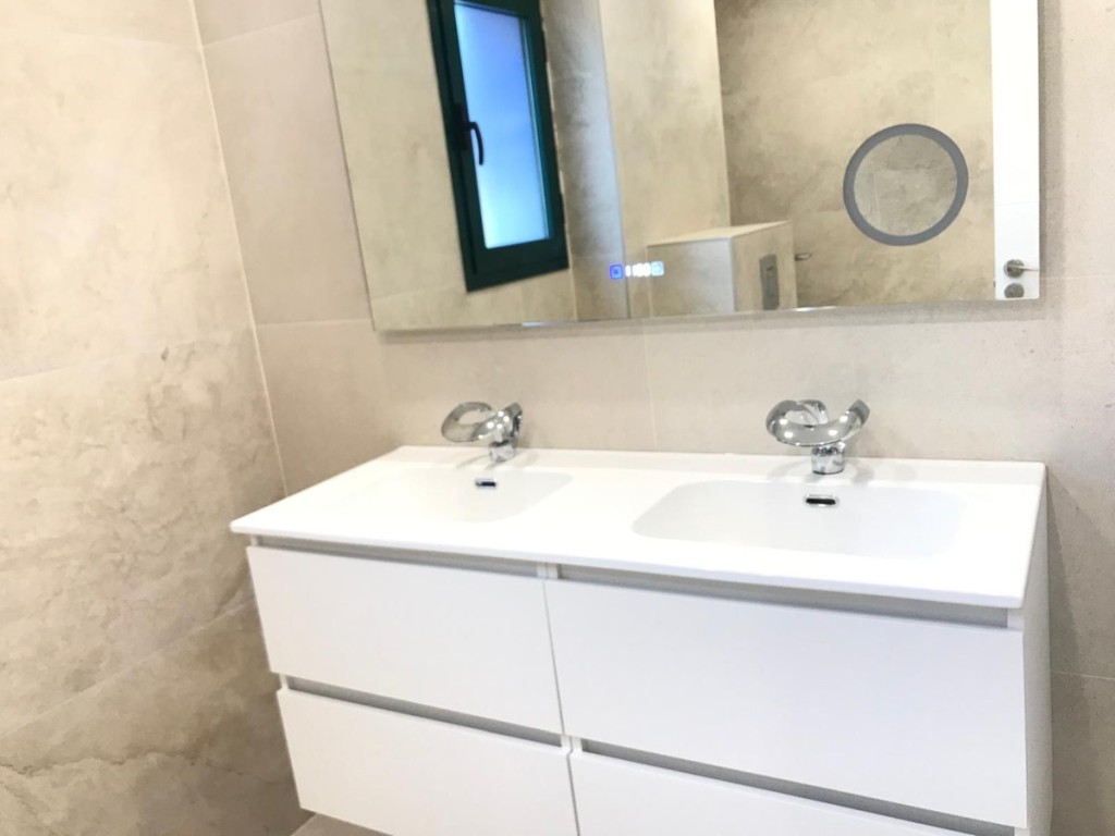 4 Bed, 3 Bath, ApartmentFor Sale, San Pedro de Alcantara, Malaga 4 Bed, 3 Bath, ApartmentFor Sale, San Pedro de Alcantara, Malaga