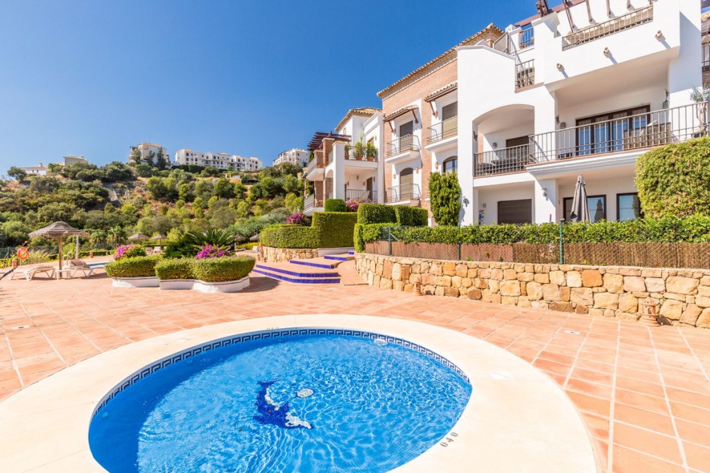 2 Bed, 2 Bath, ApartmentFor Sale, Los Arqueros, Malaga 2 Bed, 2 Bath, ApartmentFor Sale, Los Arqueros, Malaga