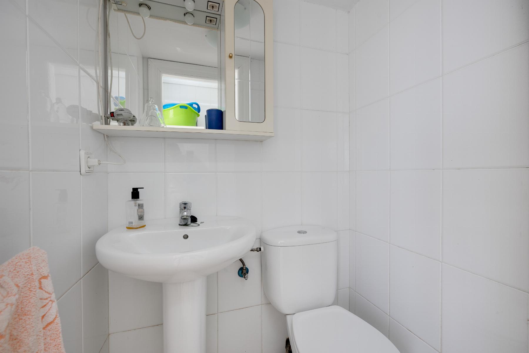 4 Bed, 2 Bath, ApartmentFor Sale, Torrevieja, Alicante 4 Bed, 2 Bath, ApartmentFor Sale, Torrevieja, Alicante