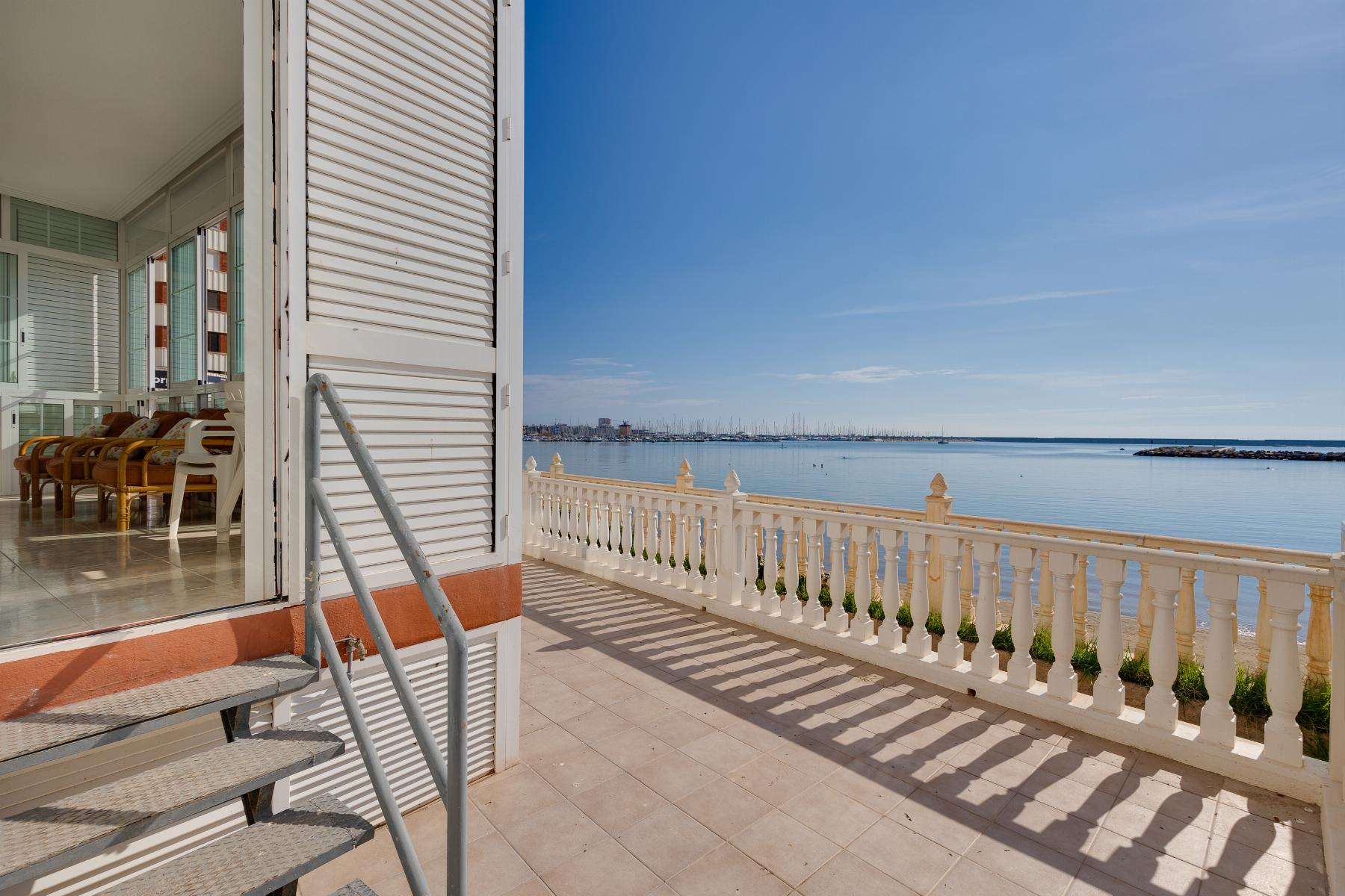 4 Bed, 2 Bath, ApartmentFor Sale, Torrevieja, Alicante 4 Bed, 2 Bath, ApartmentFor Sale, Torrevieja, Alicante