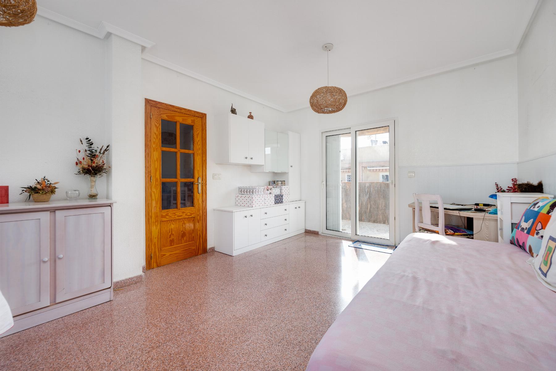 2 Bed, 2 Bath, ApartmentFor Sale, Torrevieja, Alicante 2 Bed, 2 Bath, ApartmentFor Sale, Torrevieja, Alicante