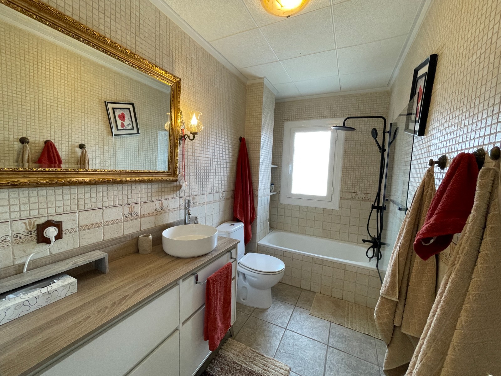 3 Bed, 2 Bath, ApartmentFor Sale, Almoradi, Alicante