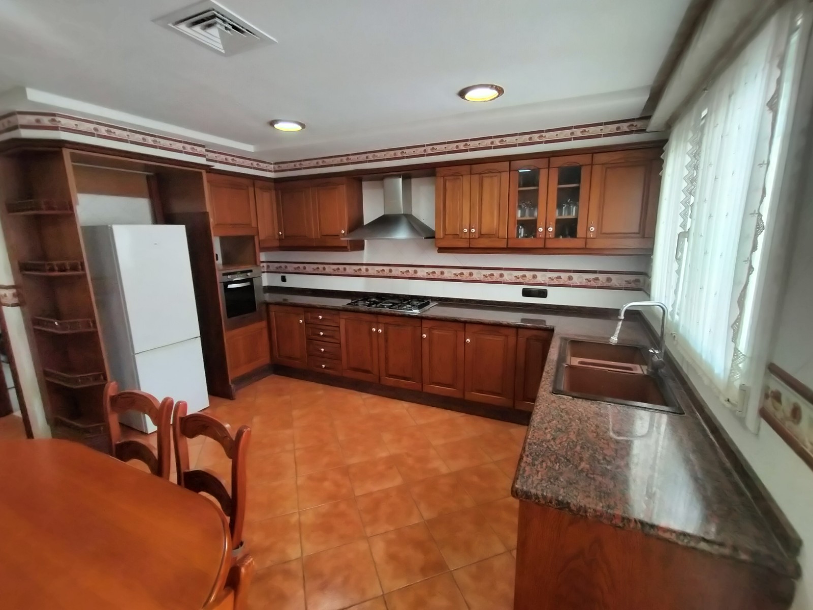 4 Bed, 5 Bath, HouseFor Sale, Elda, Alicante