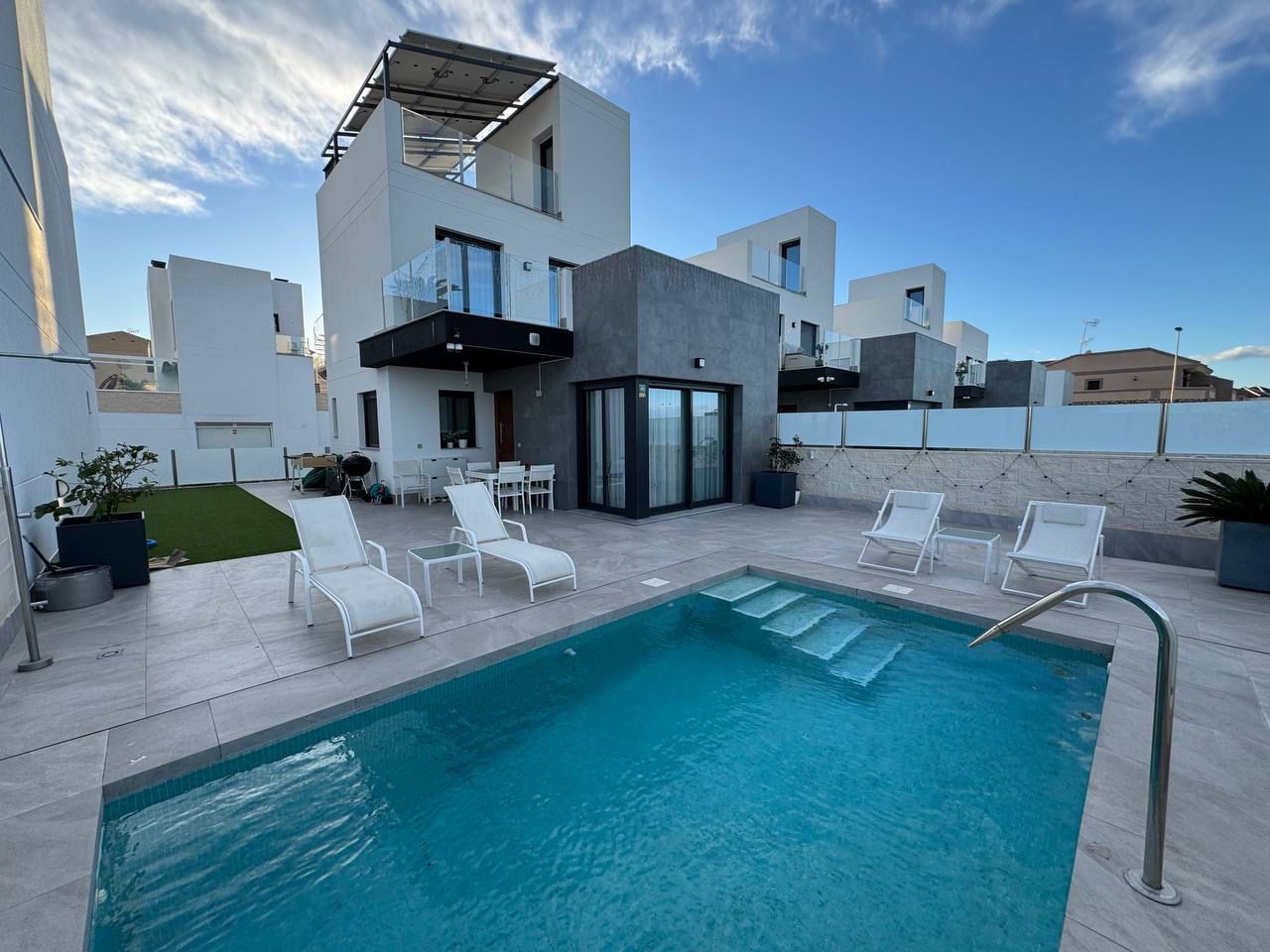 3 Bed, 3 Bath, HouseFor Sale, Torrevieja, Alicante